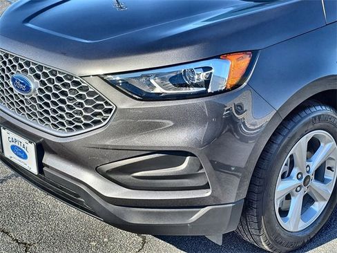 Used 2024 Ford Edge SE image 10