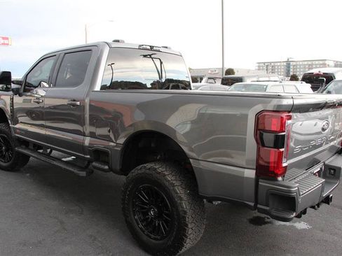Used 2023 Ford F350 Lariat w/ Lariat Ultimate Package AWD/4WD image 7