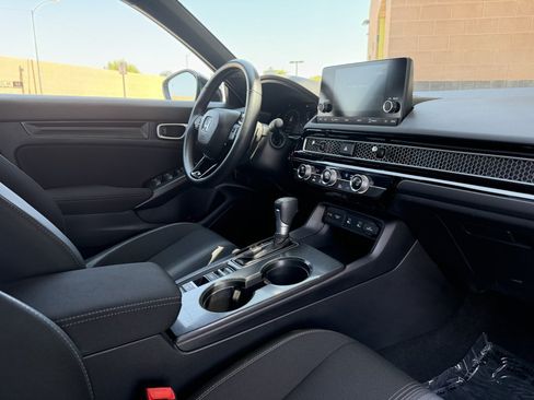 Used 2025 Honda Civic Sport image 38