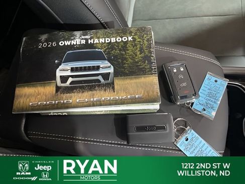 New 2026 Jeep Grand Cherokee Altitude AWD/4WD image 17