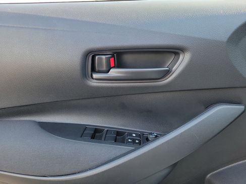 Used 2025 Toyota Corolla LE image 17