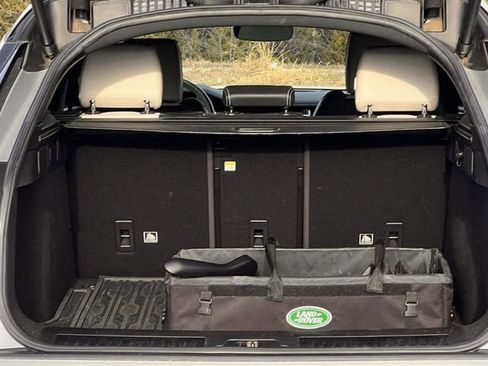 Used 2018 Land Rover Range Rover Velar R-Dynamic HSE image 26