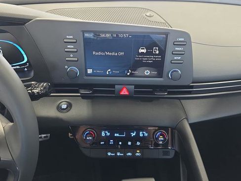 New 2025 Hyundai Elantra Sport image 7