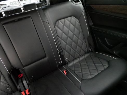 Used 2025 Volkswagen Atlas SEL Premium R-Line image 14