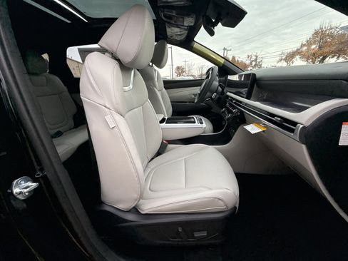 New 2026 Hyundai Tucson Limited image 27