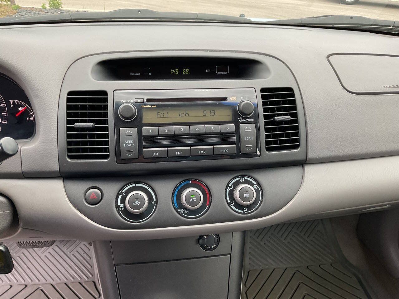 Used 2005 Toyota Camry FWD image 19
