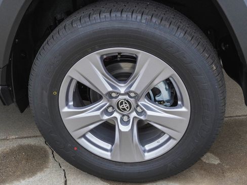 New 2025 Toyota RAV4 XLE image 13