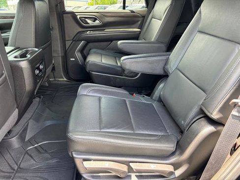 Used 2024 Chevrolet Tahoe LT w/ LT Signature Package AWD/4WD image 14