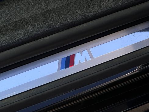 Used 2019 BMW 330i Sedan w/ M Sport Package RWD image 26