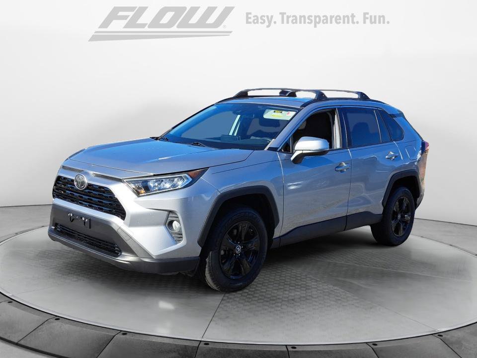 Used 2019 Toyota RAV4 XLE FWD image 4