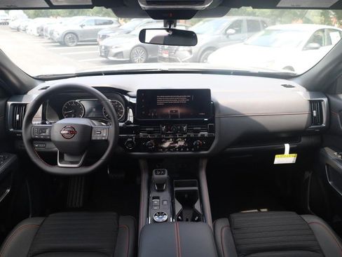 New 2026 Nissan Pathfinder Rock Creek w/ Rock Creek Premium Package AWD/4WD image 7