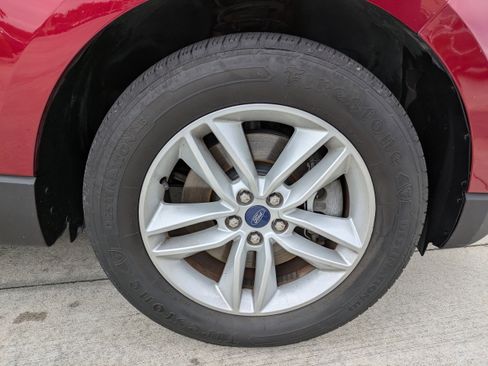 Used 2017 Ford Edge SEL w/ Equipment Group 201A image 9