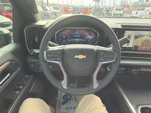 Used 2025 Chevrolet Silverado 2500 High Country w/ Technology Package image 18