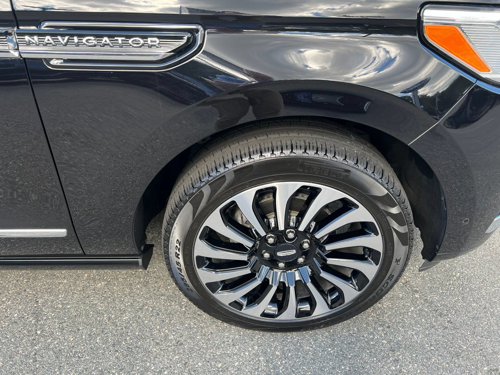 Used 2023 Lincoln Navigator Black Label AWD/4WD image 8