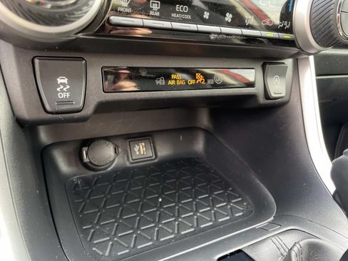Used 2023 Toyota RAV4 XLE Premium FWD image 26