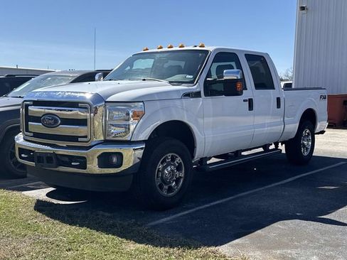 Used 2016 Ford F250 XLT w/ XLT Premium Package image 3