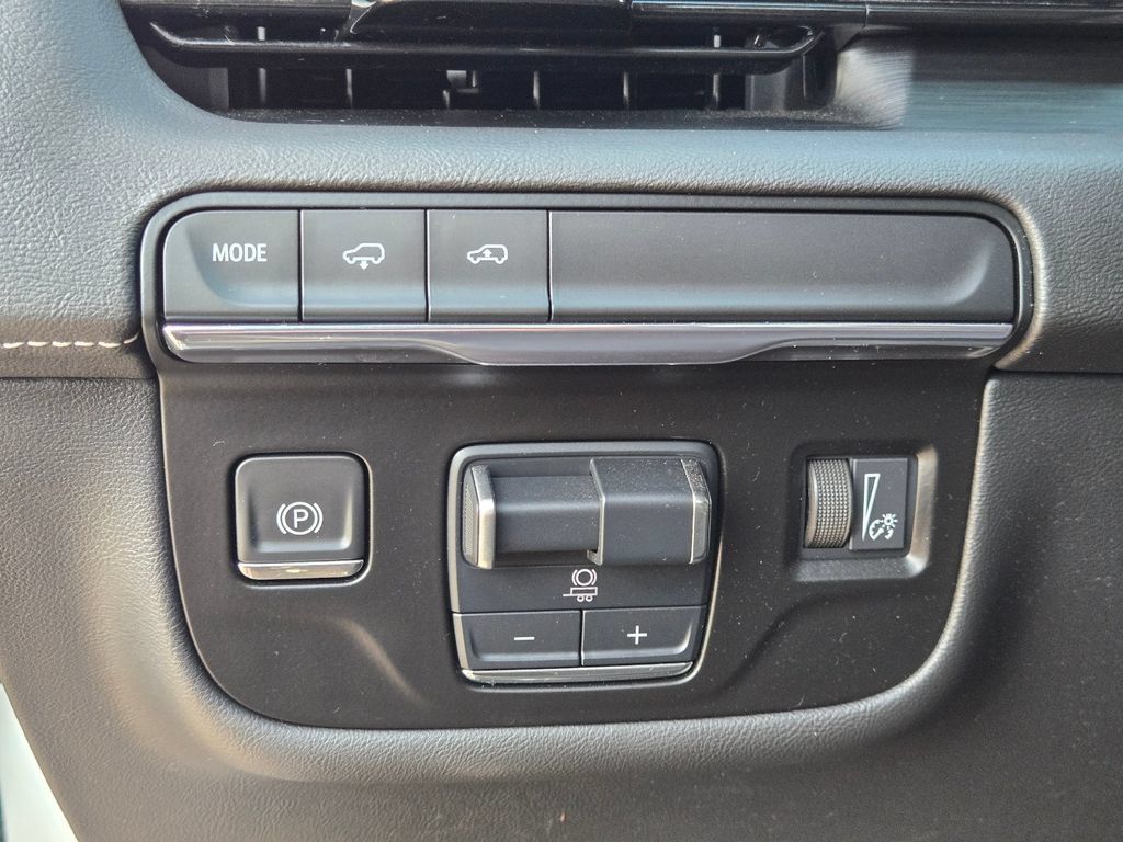 Used 2021 Cadillac Escalade Sport w/ Driver Assist Tech Package RWD image 34