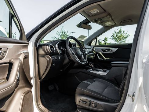 Used 2024 Chevrolet Blazer LT w/ Convenience Package FWD image 17