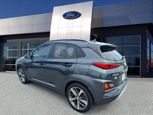 Used 2021 Hyundai Kona Limited w/ Cargo Package FWD image 3