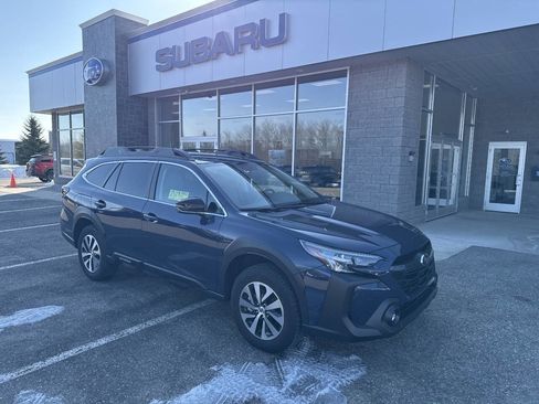 Certified 2025 Subaru Outback Premium w/ Popular Package #1A image 1