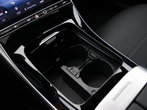 New 2025 Mercedes-Benz C 300 4MATIC Sedan image 25