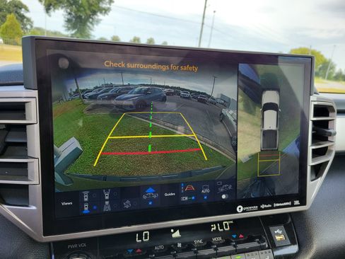 Used 2022 Toyota Tundra Limited w/ TRD Off-Road Package image 23