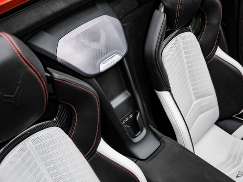 Used 2023 Chevrolet Corvette Stingray Premium Conv w/ Z51 Performance Package image 61