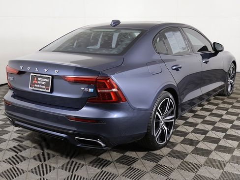 Used 2019 Volvo S60 T5 R-Design image 13