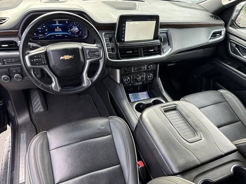Used 2023 Chevrolet Suburban Premier RWD image 20