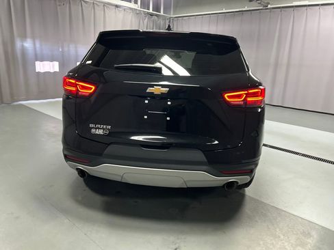 Used 2025 Chevrolet Blazer LT FWD image 6