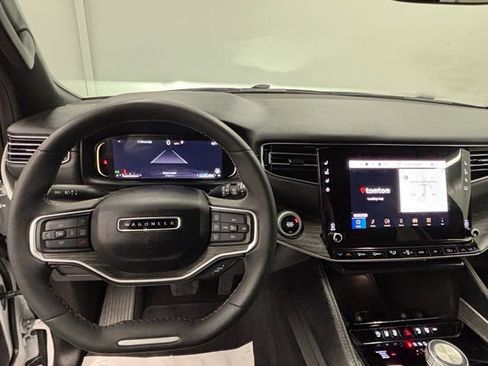 Used 2024 Jeep Wagoneer Series II image 20