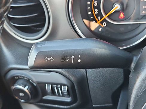 Used 2022 Jeep Wrangler Unlimited Sport S image 25