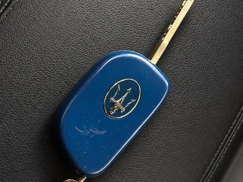 Used 2012 Maserati GranTurismo S RWD image 42