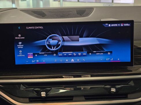 Used 2025 BMW X7 xDrive40i AWD/4WD image 28