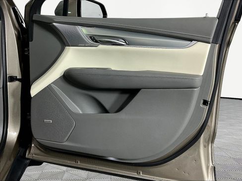 Certified 2023 Cadillac XT5 Premium Luxury w/ Technology Package AWD/4WD image 28