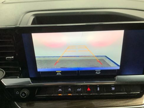 Used 2025 Chevrolet Silverado 1500 LT image 19