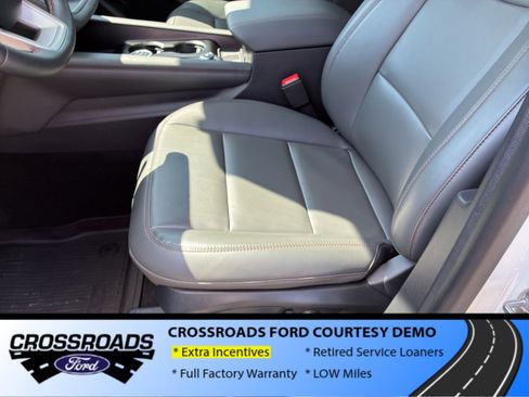 New 2026 Ford Explorer Active w/ Active Comfort Package AWD/4WD image 16