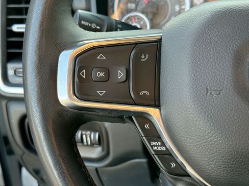 Used 2025 RAM 1500 Laramie AWD/4WD image 30
