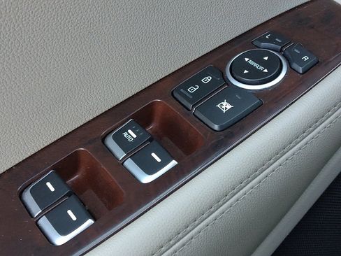 Used 2018 Kia Sorento LX image 27