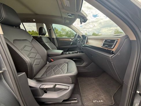 Used 2024 Volkswagen Atlas SE w/ Panoramic Sunroof Package AWD/4WD image 33