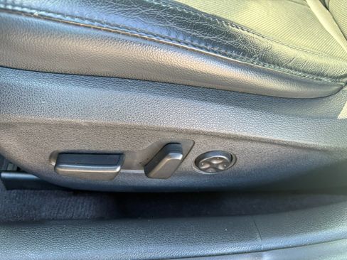 Used 2016 Hyundai Sonata Limited w/ Option Group 04 image 16