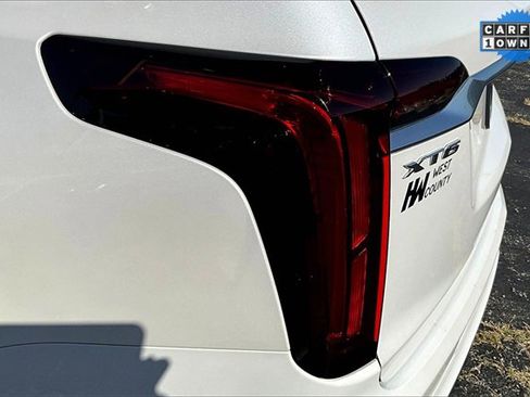 Used 2023 Cadillac XT6 Luxury image 31