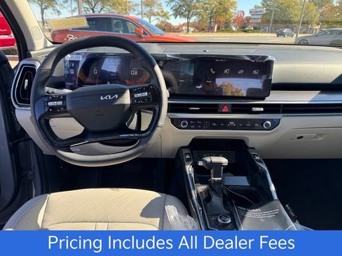 New 2026 Kia Sorento S AWD/4WD image 10