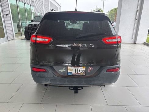 Used 2016 Jeep Cherokee 75th Anniversary FWD image 8