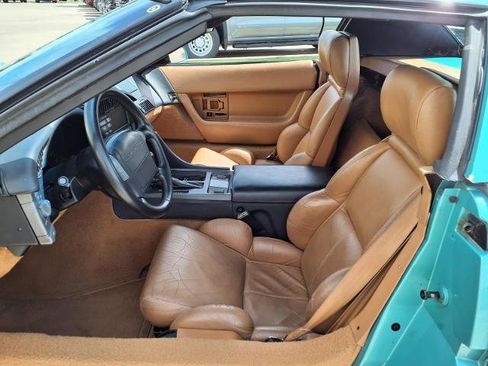 Used 1990 Chevrolet Corvette Convertible image 17