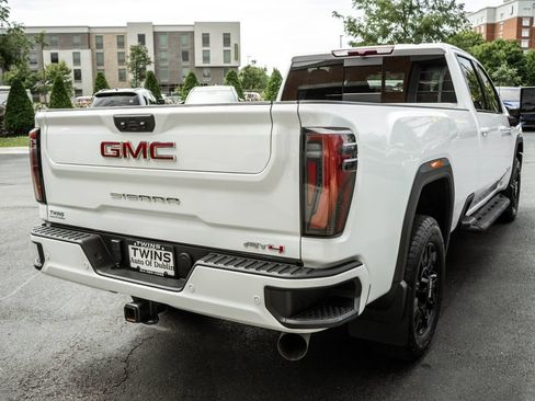Used 2024 GMC Sierra 2500 AT4 w/ AT4 Preferred Package AWD/4WD image 34