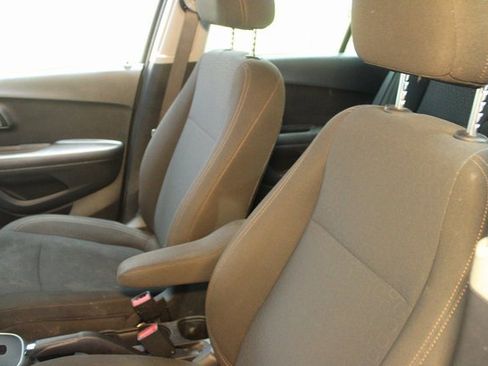 Used 2020 Chevrolet Trax LS w/ LPO, Cargo Package image 16