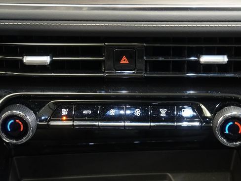 New 2025 Chevrolet Tahoe Premier w/ Sun And Tow Package AWD/4WD image 25