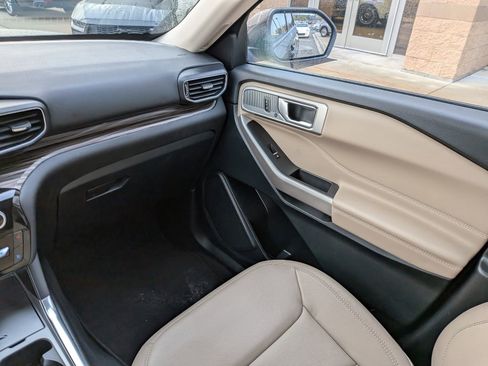 Certified 2023 Ford Explorer Limited w/ Equipment Group 301A image 20