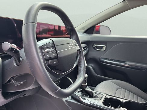 Used 2025 Kia K4 EX FWD image 24